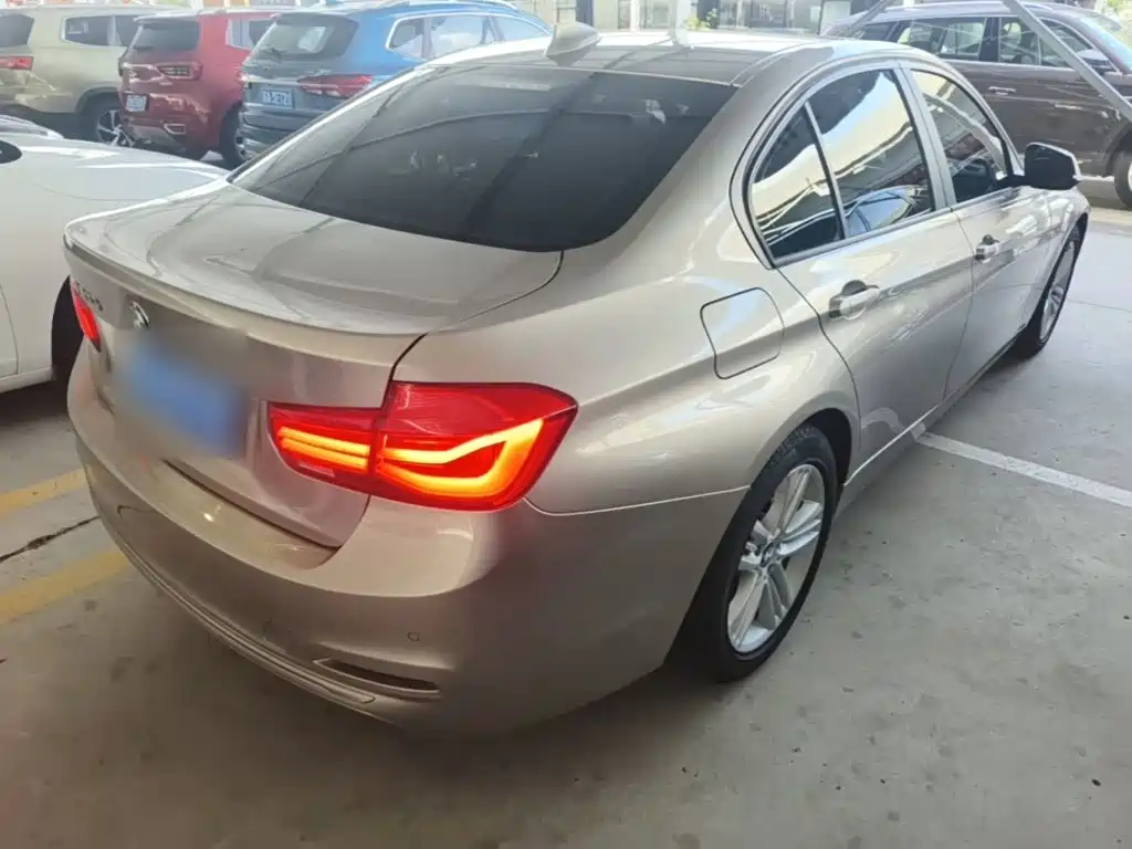 BMW 3 Series — миниатюра 7