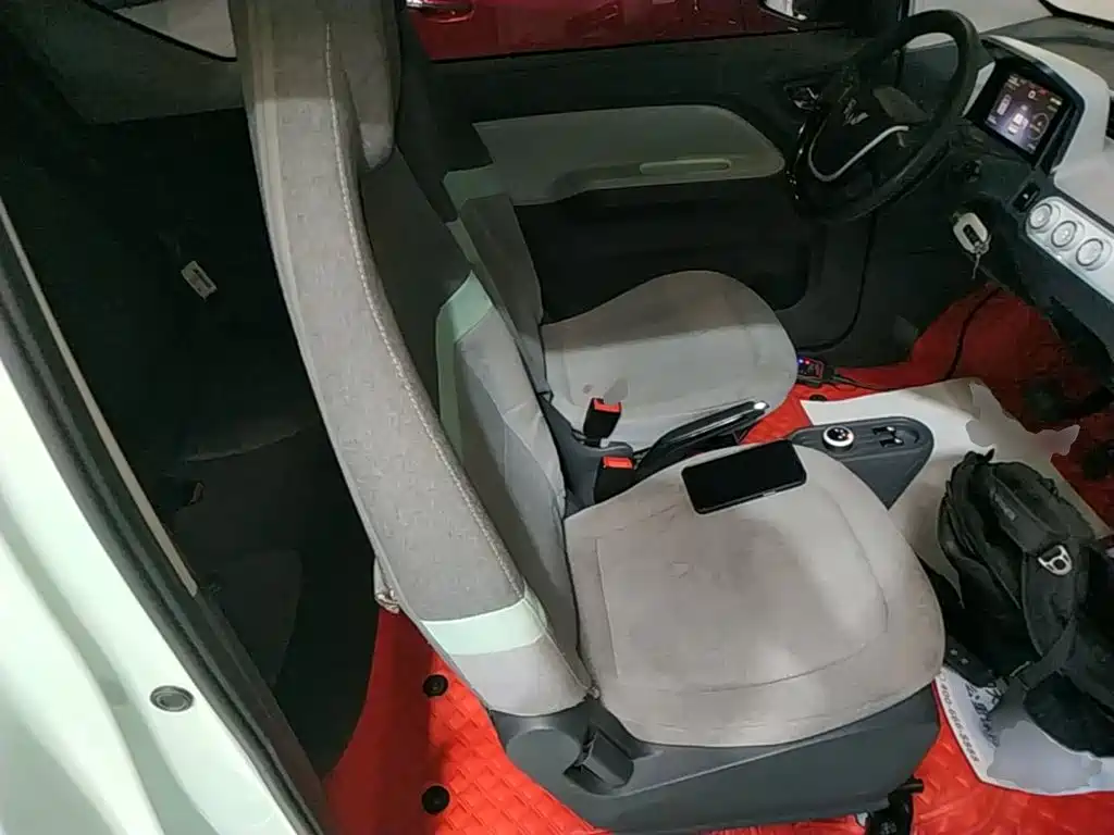 Wuling MINIEV — миниатюра 25