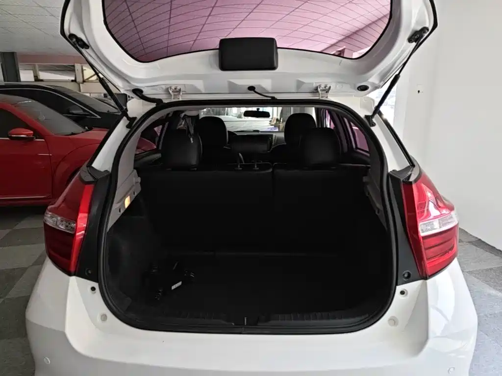 Toyota Vios FS — миниатюра 19