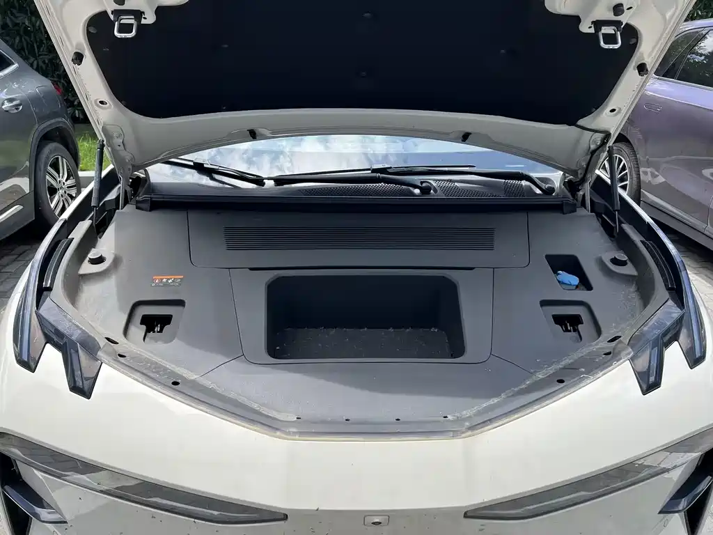 Zeekr X 2025 мест