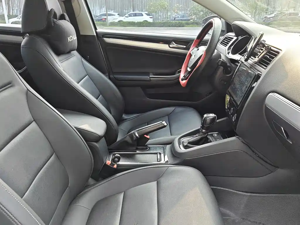 Volkswagen Sagitar — миниатюра 7
