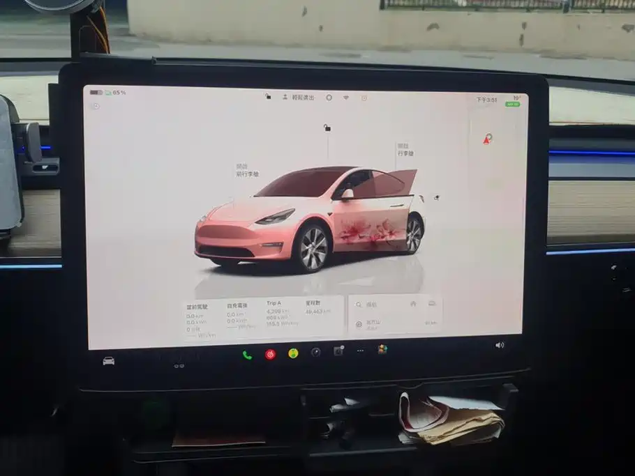 Tesla Model Y — миниатюра 13