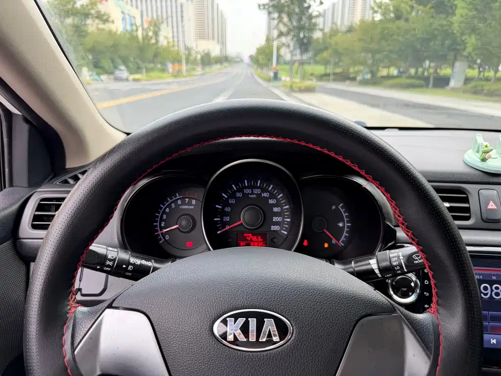 Kia K2 — миниатюра 15