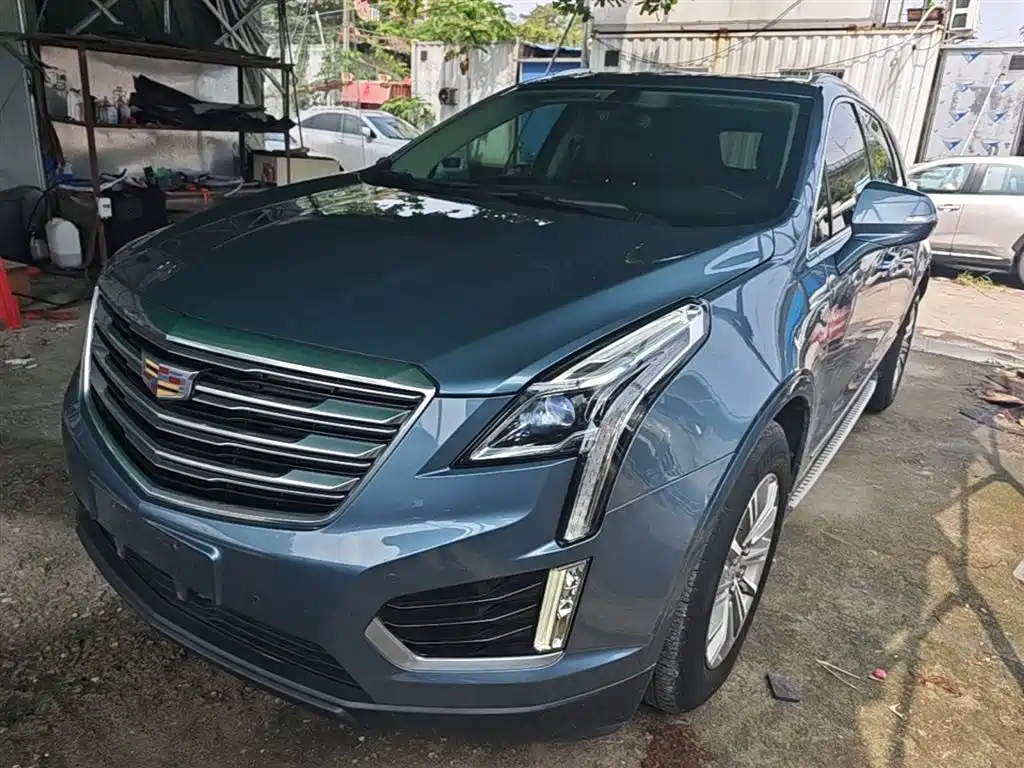 Купить Cadillac XT5