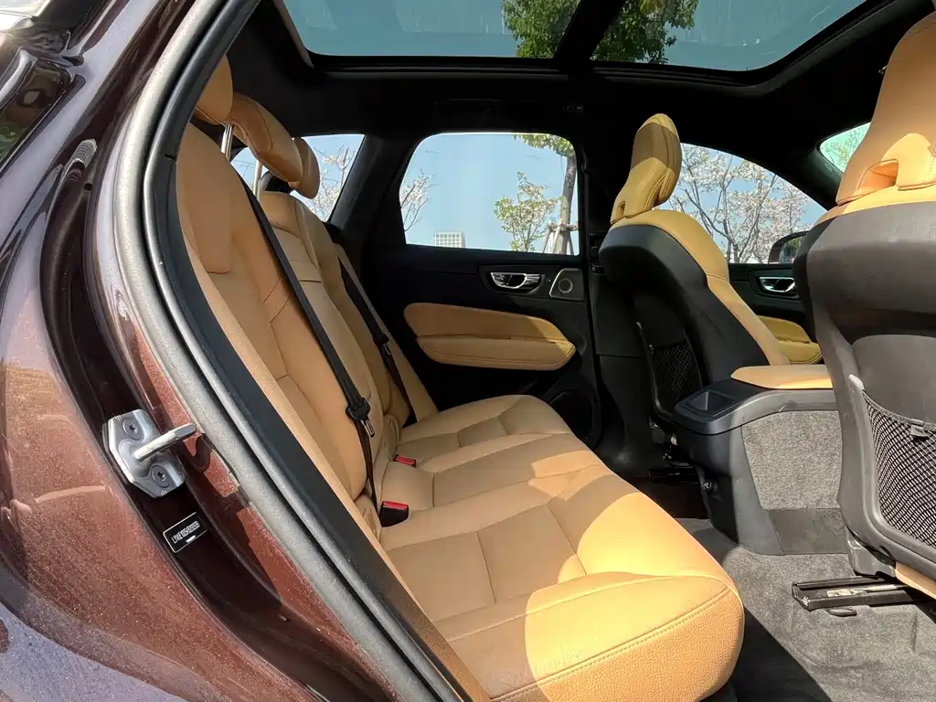 Volvo XC60 — миниатюра 9