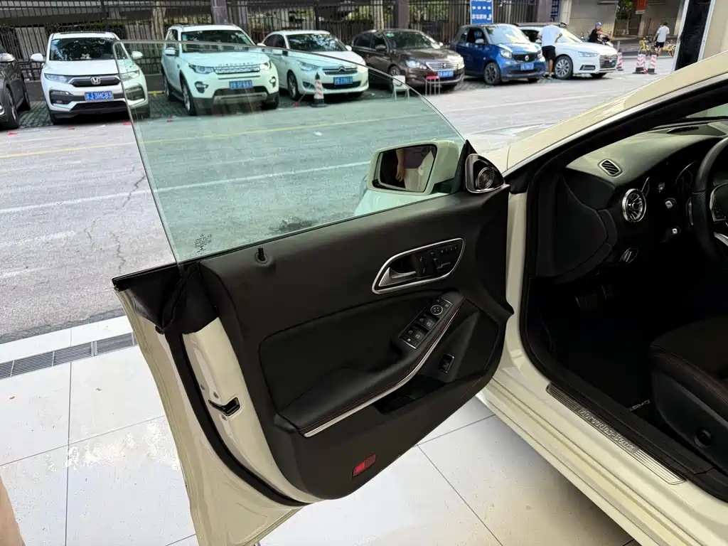 Mercedes-Benz CLA (Import) — миниатюра 4