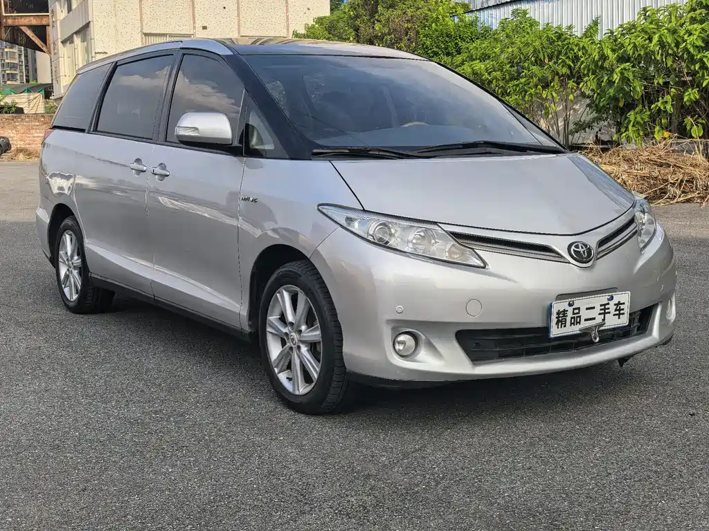 Toyota Previa — миниатюра 3