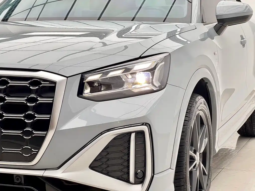 Audi Q2L — миниатюра 4