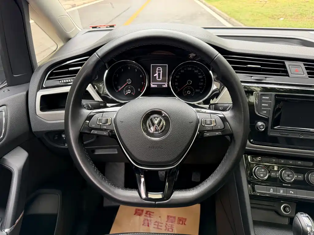 Volkswagen Touran — миниатюра 6
