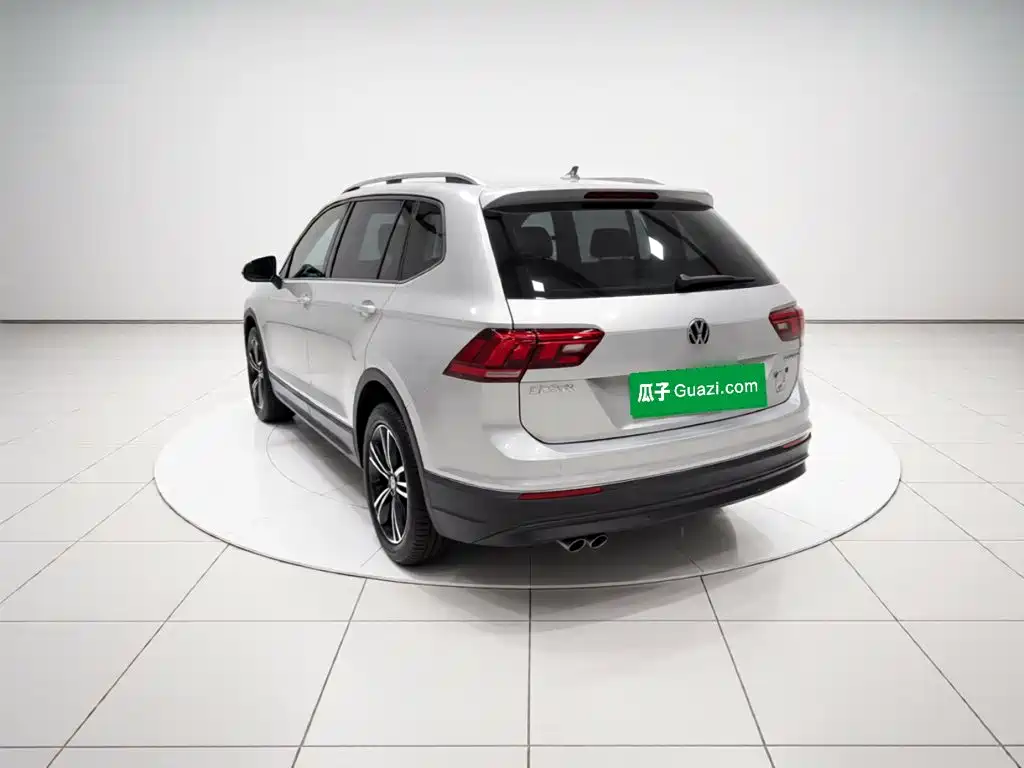 Volkswagen Tiguan L — миниатюра 4