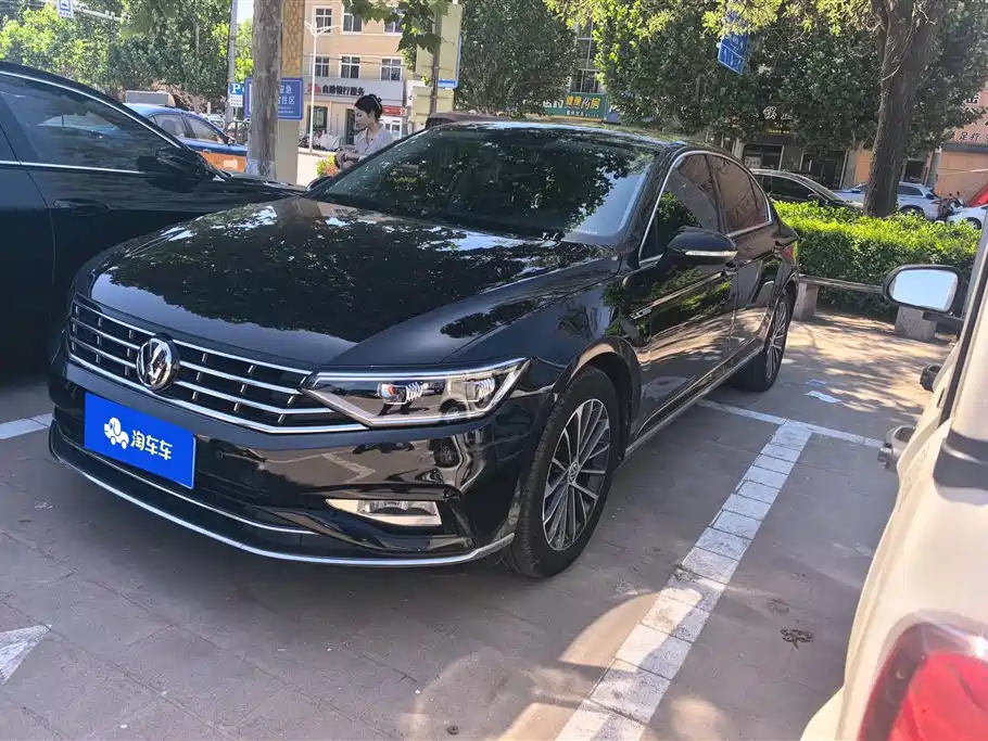 Купить Volkswagen Magotan