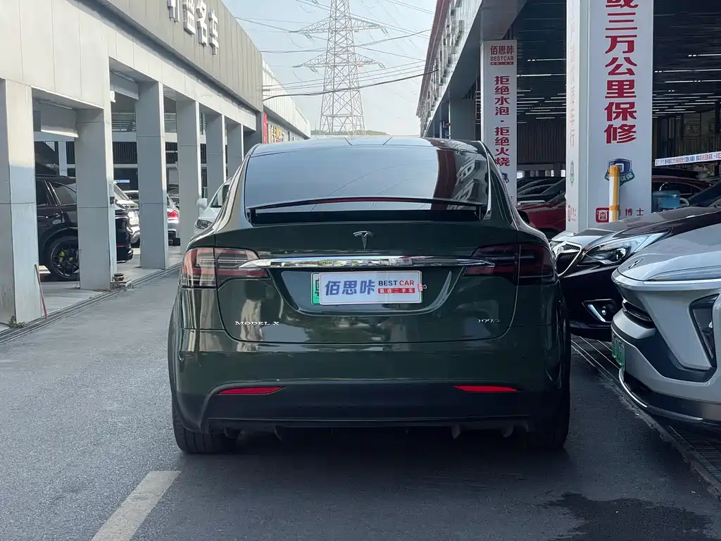 TESLA MODEL X