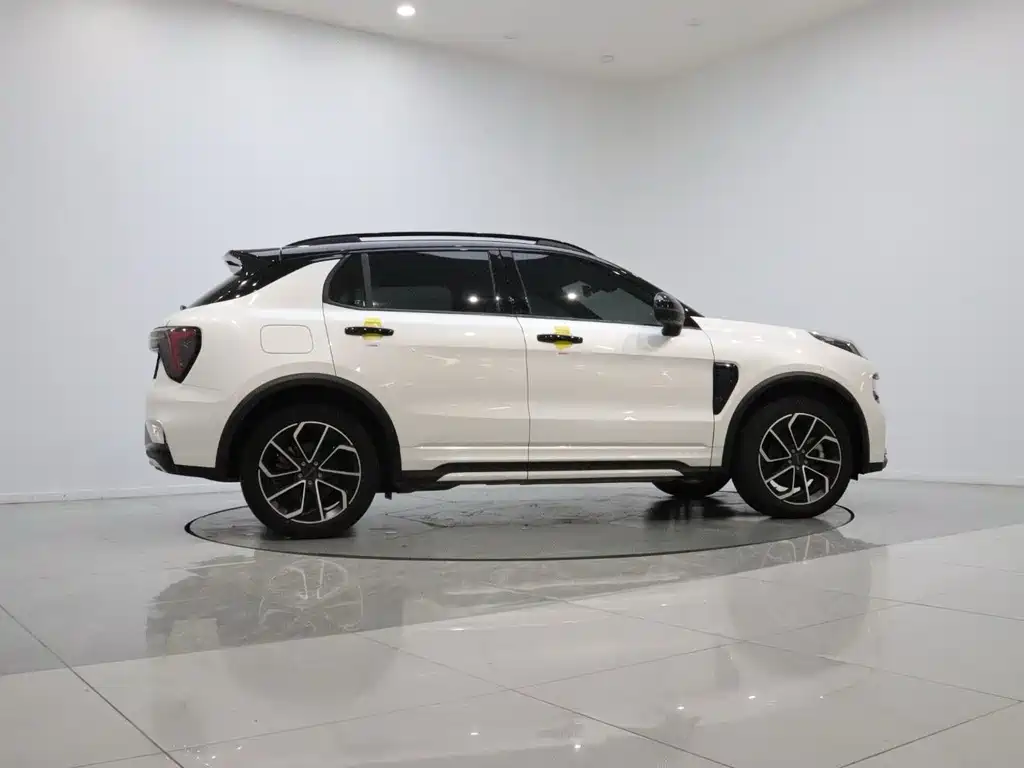 Lynk & Co 01 — миниатюра 7