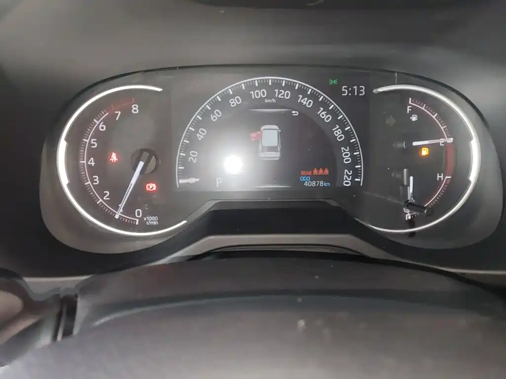 Toyota RAV4 — миниатюра 5