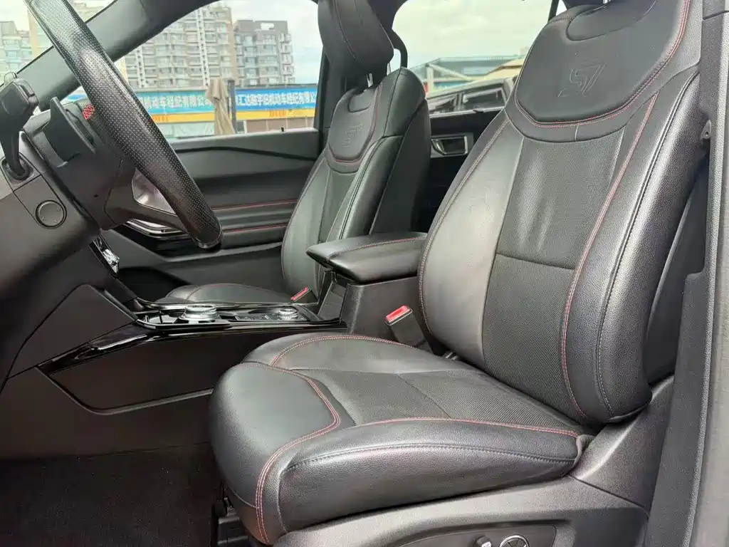 Ford Explorer — миниатюра 21