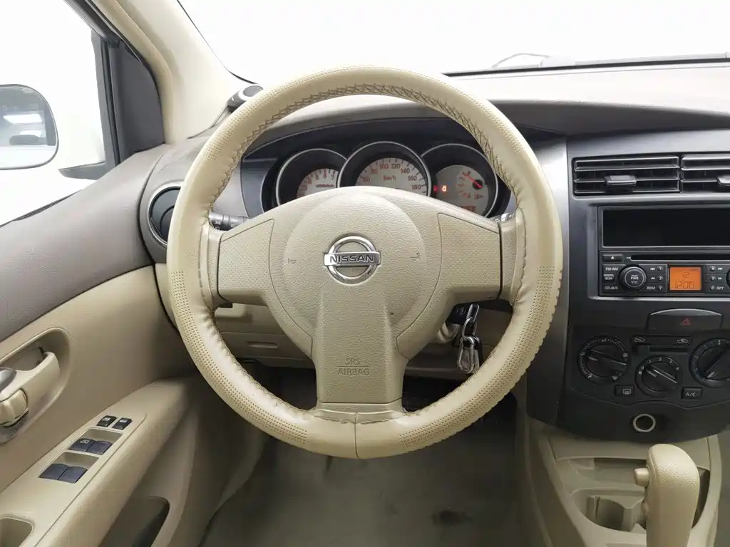 Nissan Livina — миниатюра 11