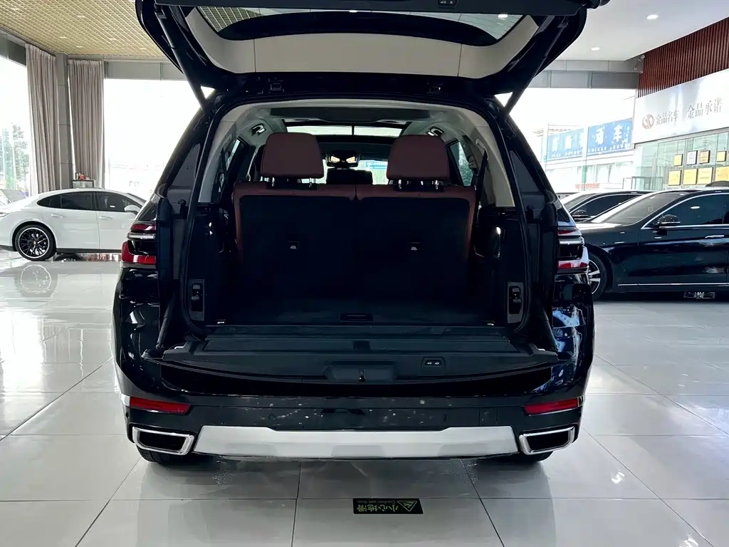 BMW X7 — миниатюра 23