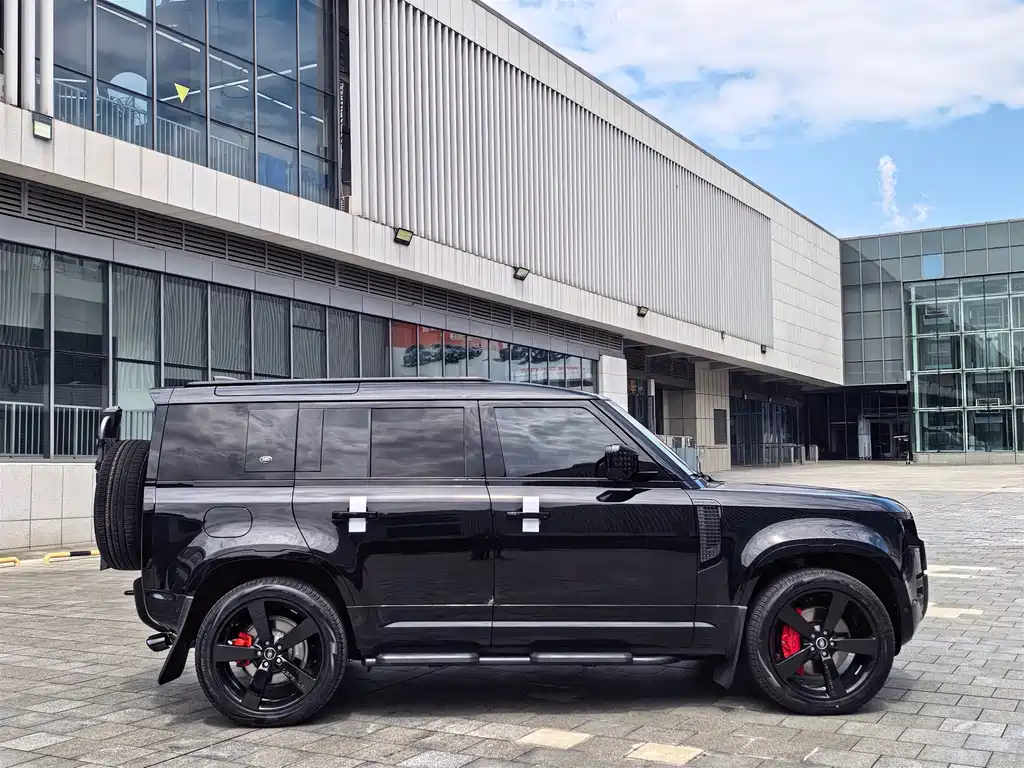 Land Rover Defender — миниатюра 5