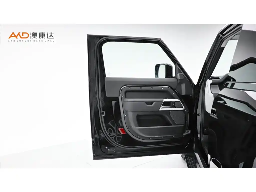 Land Rover Defender — миниатюра 10
