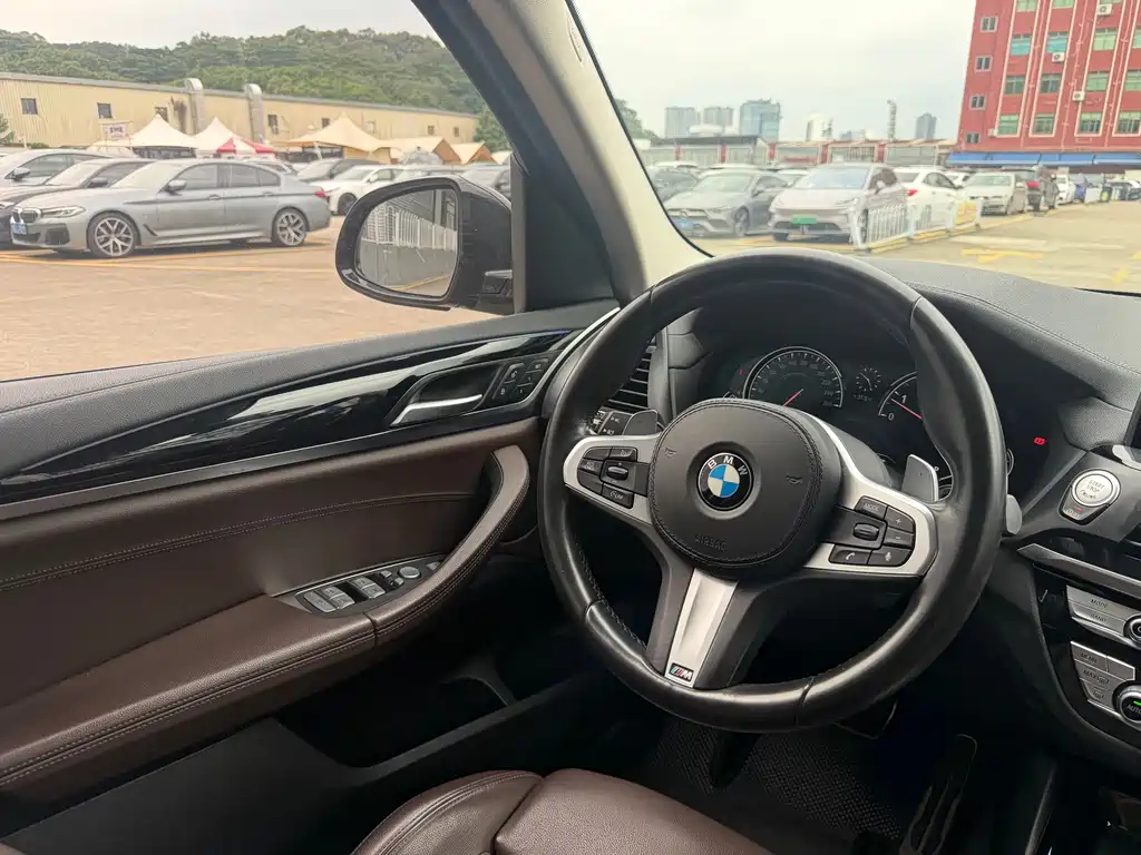 BMW X3 — миниатюра 10