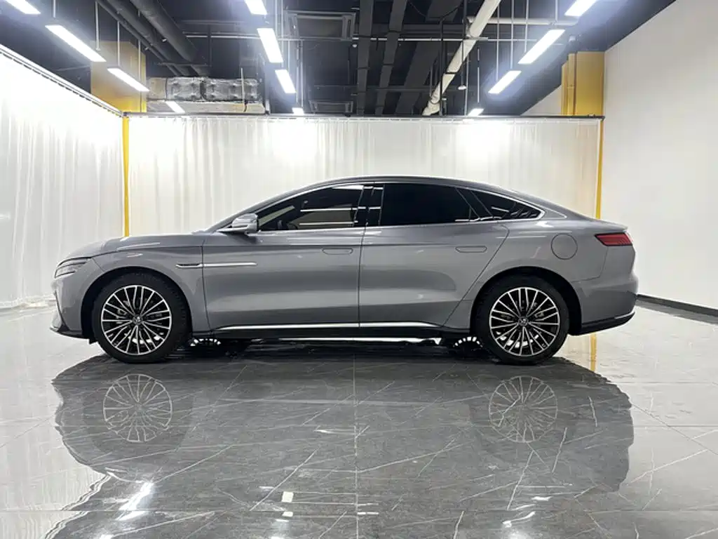 BYD Han — миниатюра 3