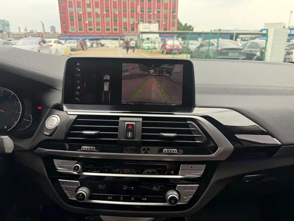 BMW X3 — миниатюра 13