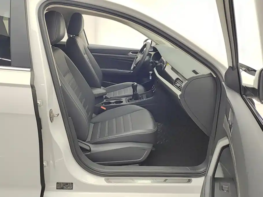Volkswagen Lavida — миниатюра 8