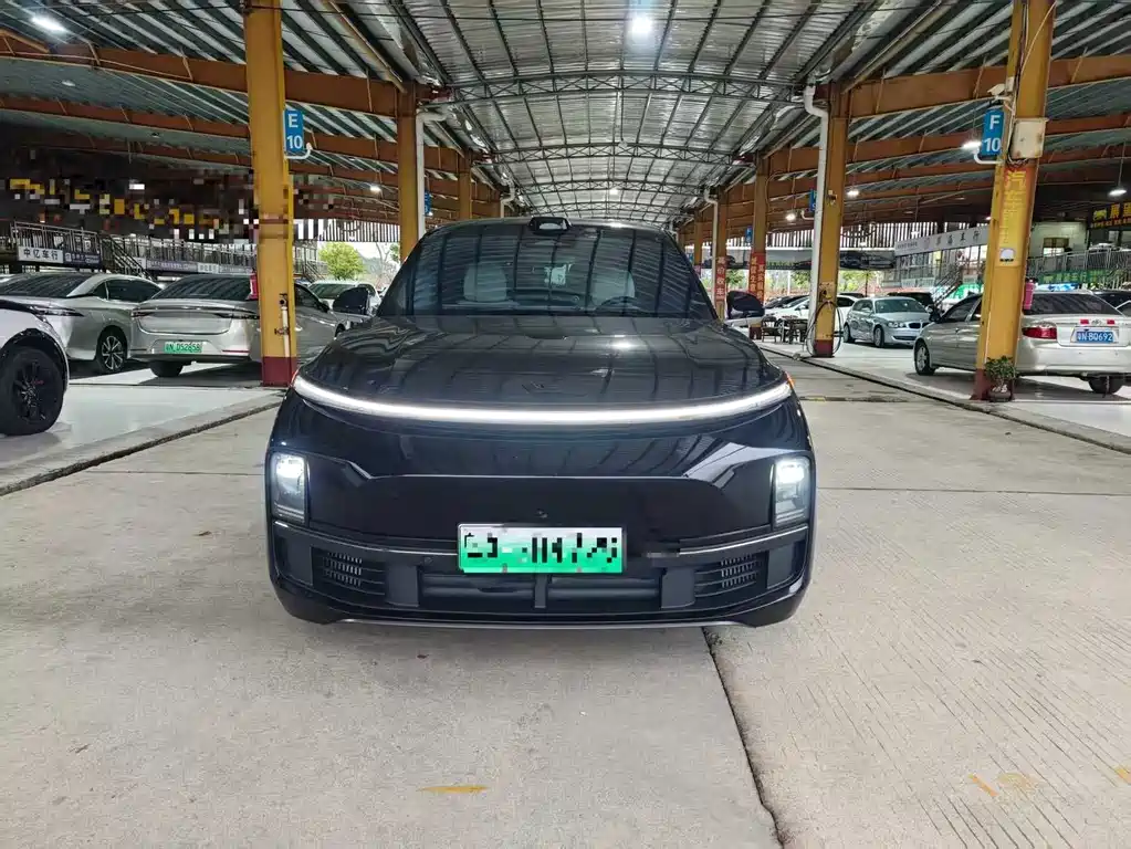 Li Auto IDEAL L8