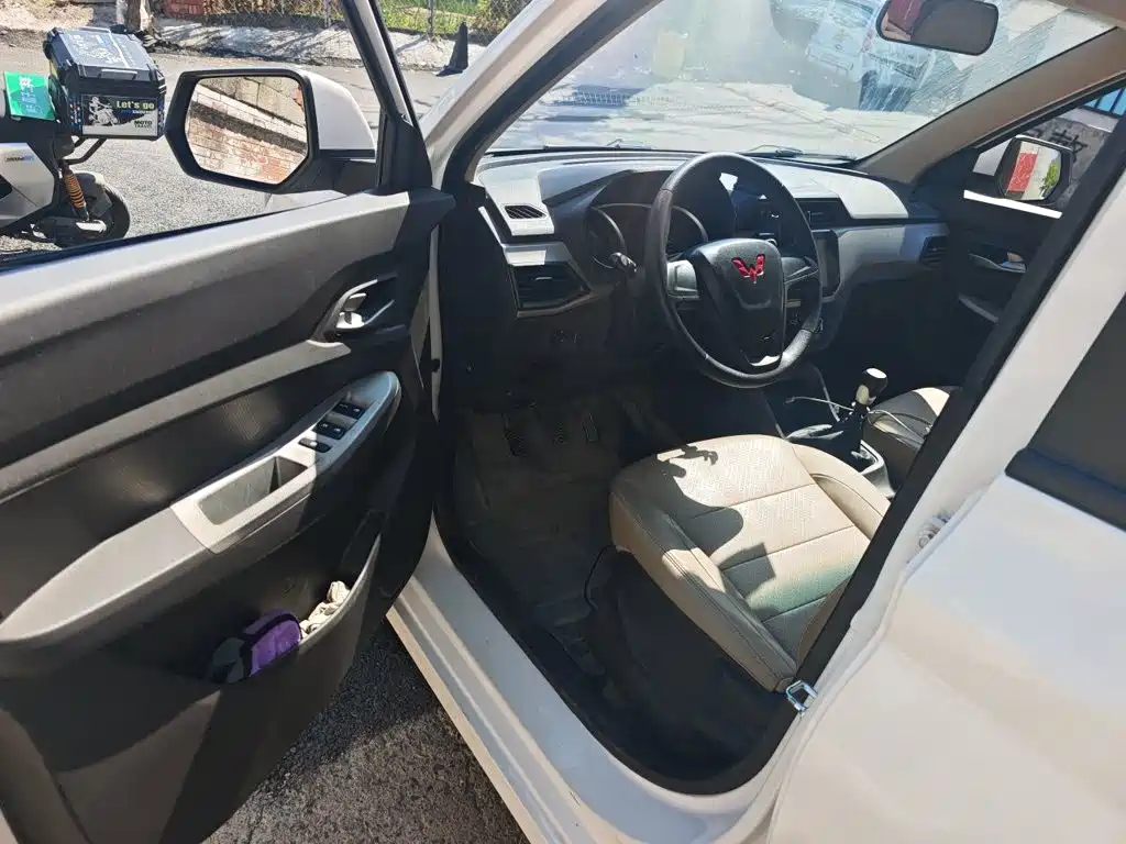 Wuling Hongguang — миниатюра 16