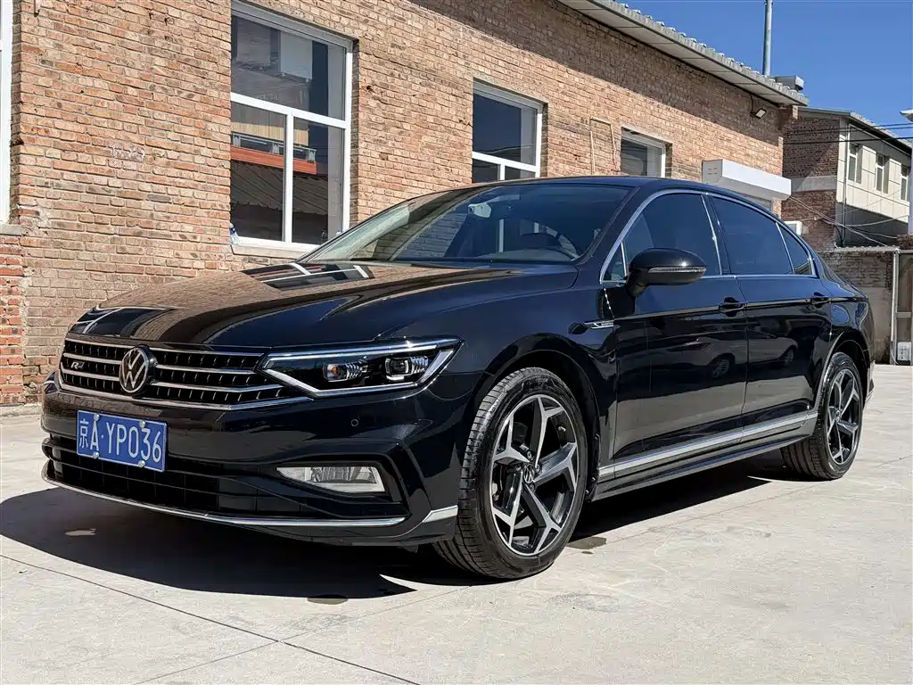 迈腾 2023款 200万辆纪念版 330TSI DSG豪华型 2024