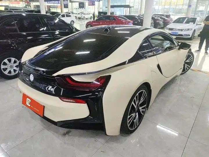 BMW i8 — миниатюра 7