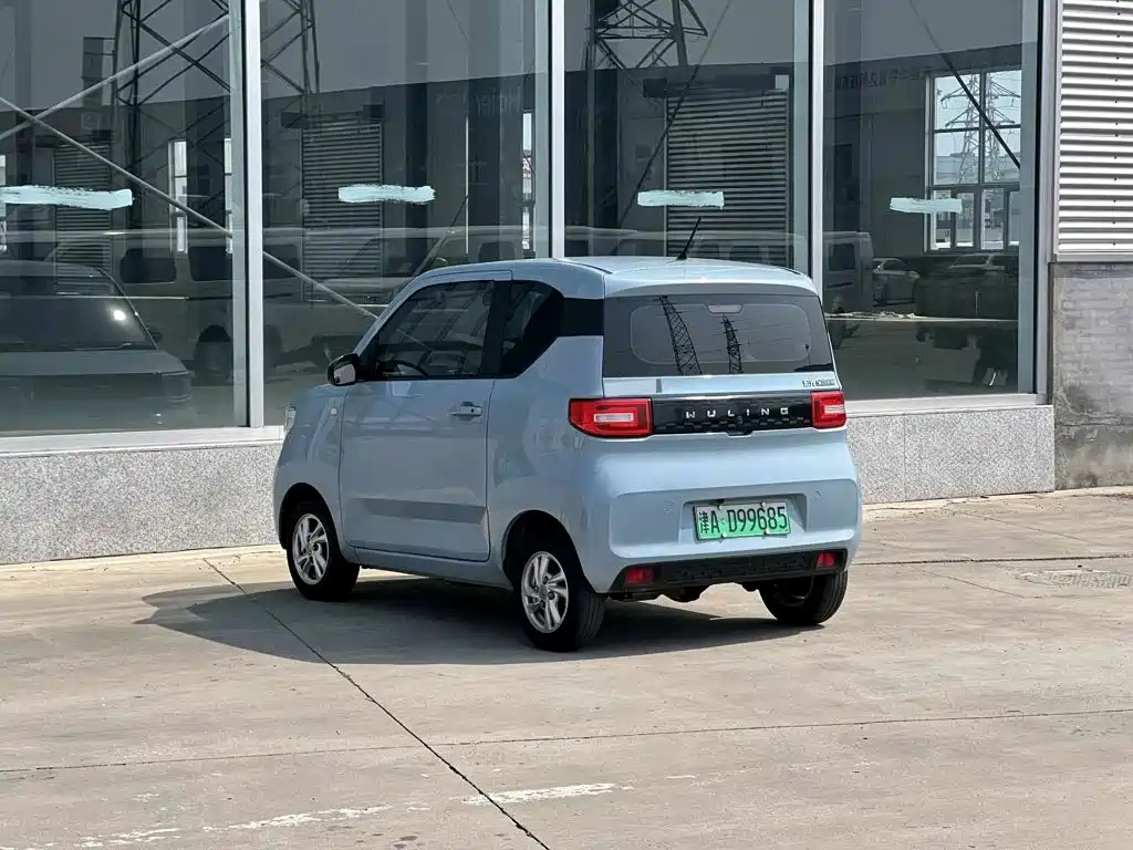 Wuling MINIEV — миниатюра 4