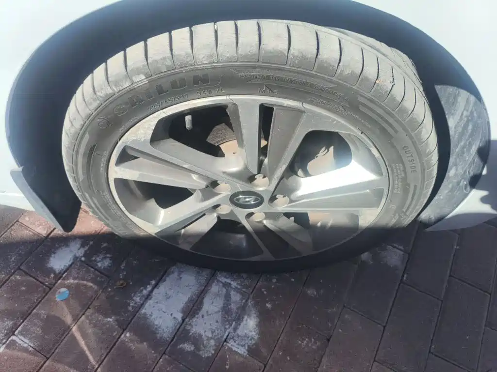 Hyundai Elantra — миниатюра 24