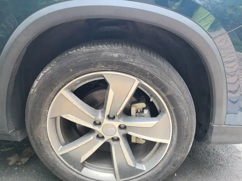 Geely Haoyue L — миниатюра 24
