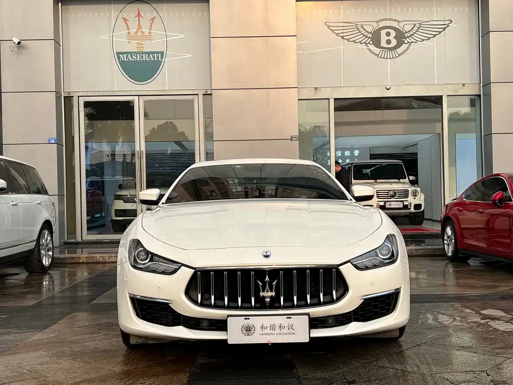 MASERATI GHIBLI