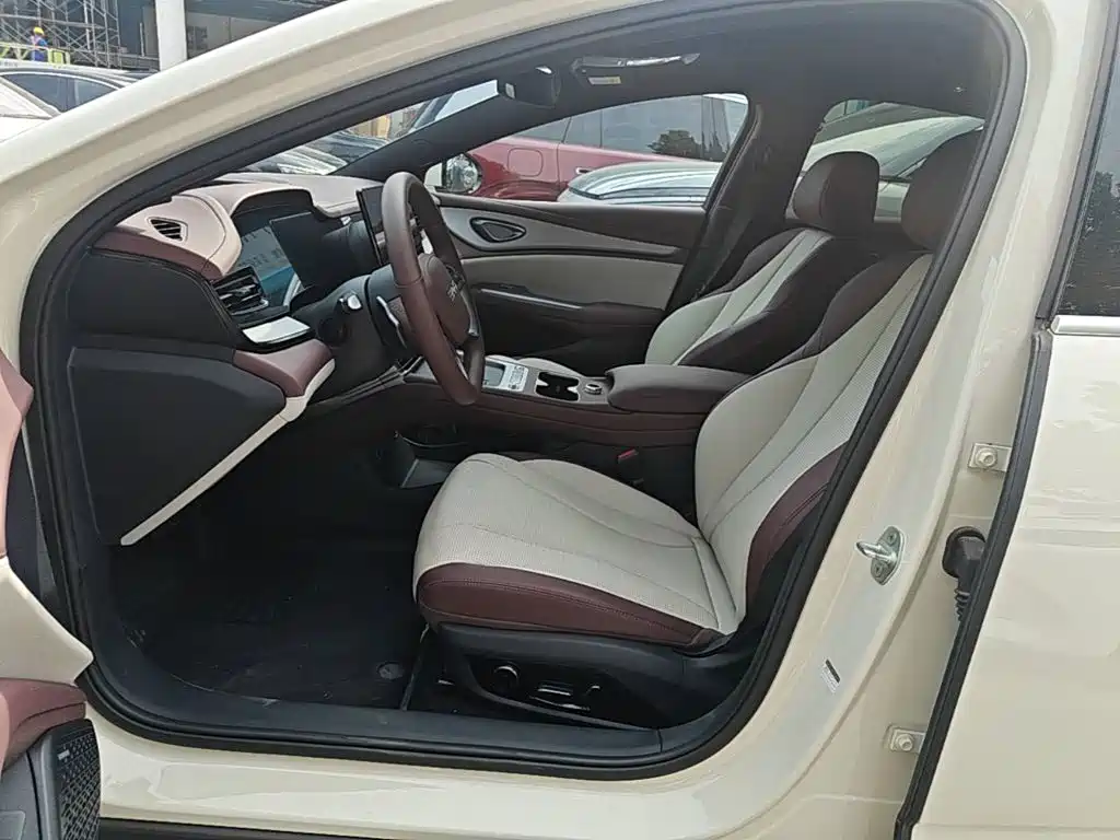 BYD Seal 07 DM-i — миниатюра 15
