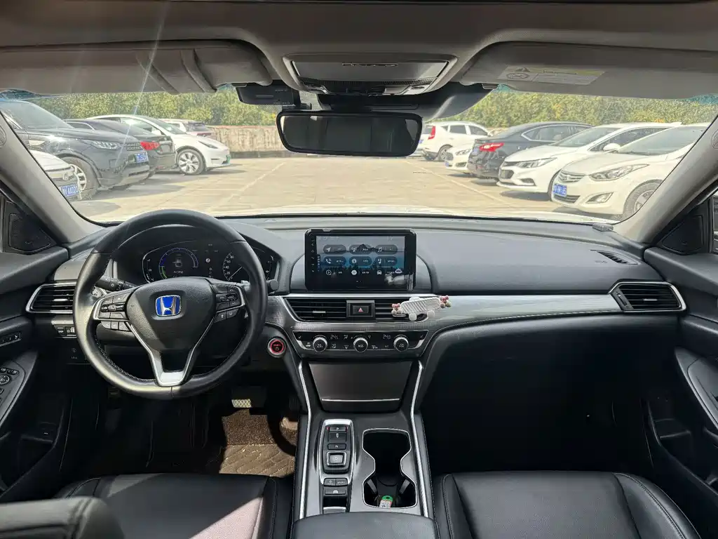 Honda Accord — миниатюра 6