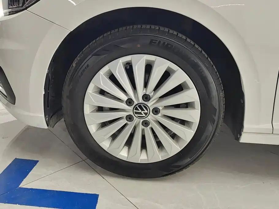 Volkswagen Lavida — миниатюра 6