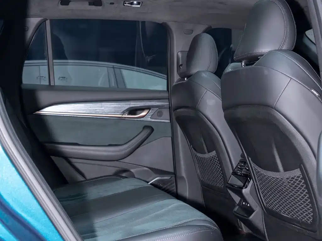 Geely Xingyue L — миниатюра 13