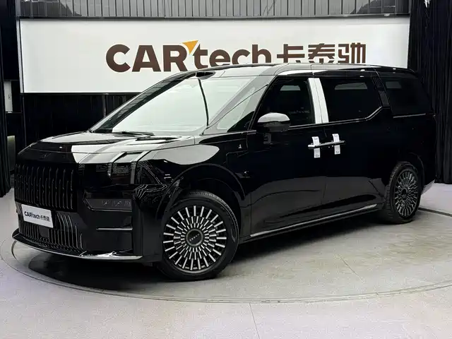 2025 Zeekr 009