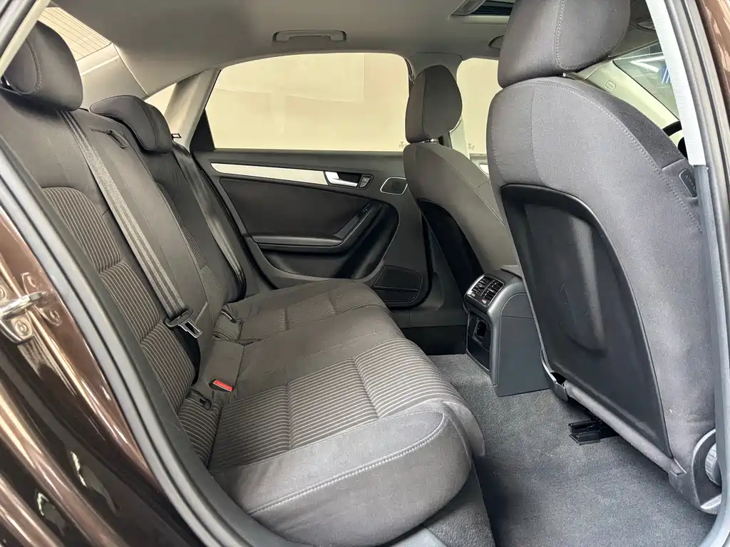 Audi A4L — миниатюра 5