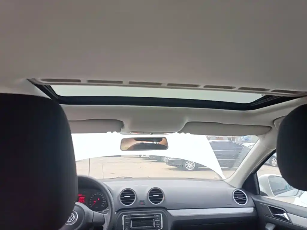 Volkswagen Jetta — миниатюра 18