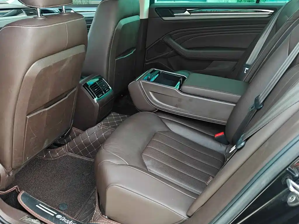 Volkswagen Phideon — миниатюра 4