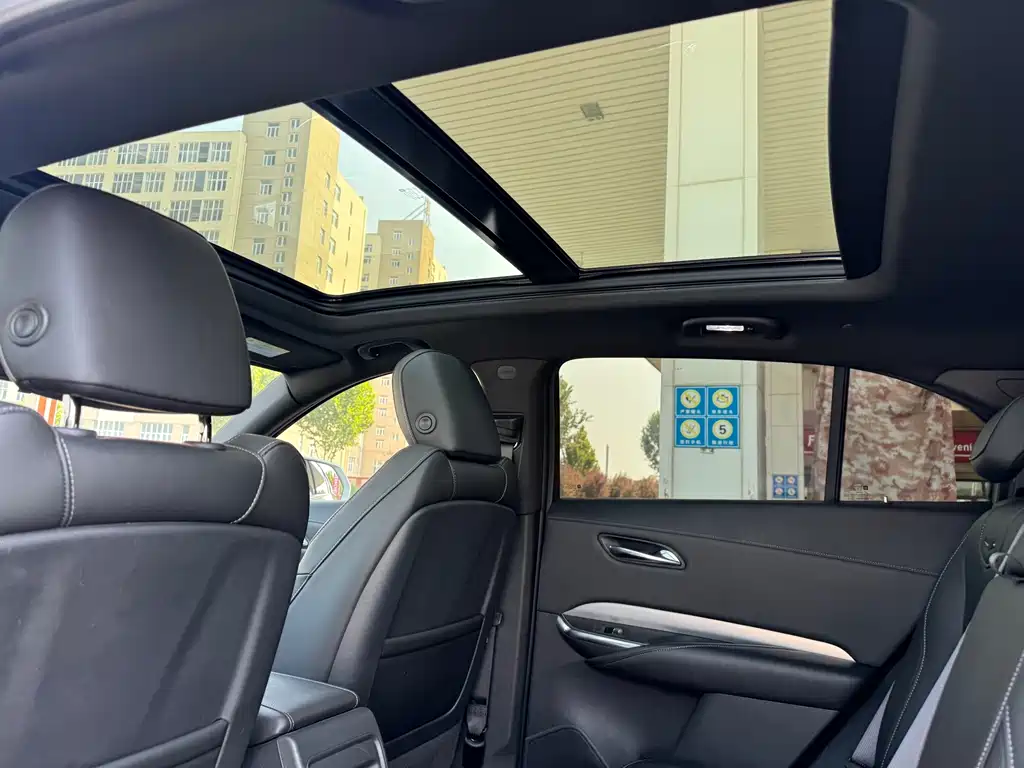 Cadillac XT4 — миниатюра 4