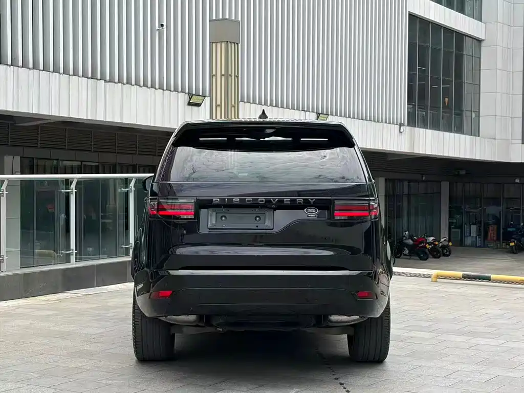 Land Rover Discovery 2021 360PS R-Dynamic SE