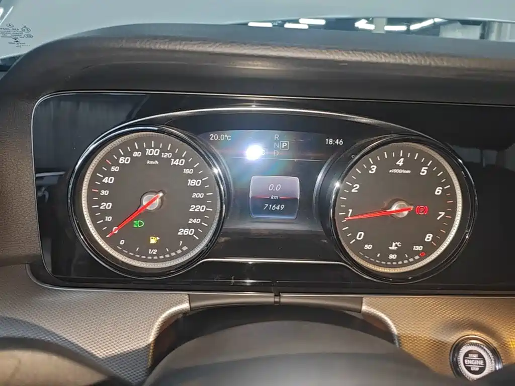 Mercedes-Benz E-Class — миниатюра 12
