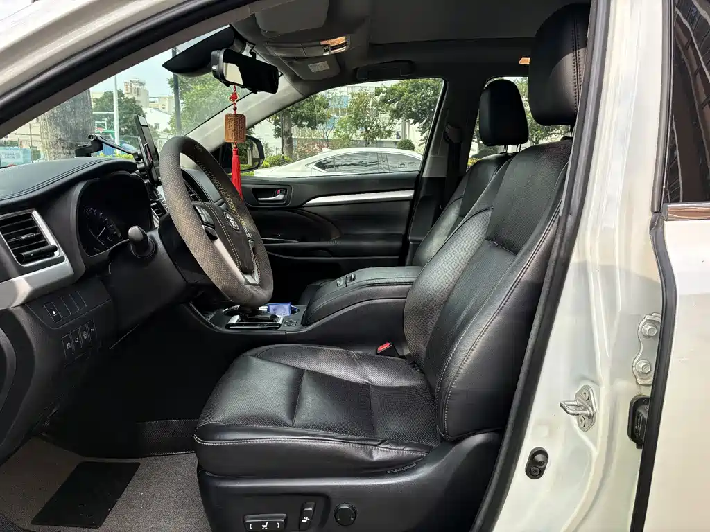 Toyota Highlander — миниатюра 7