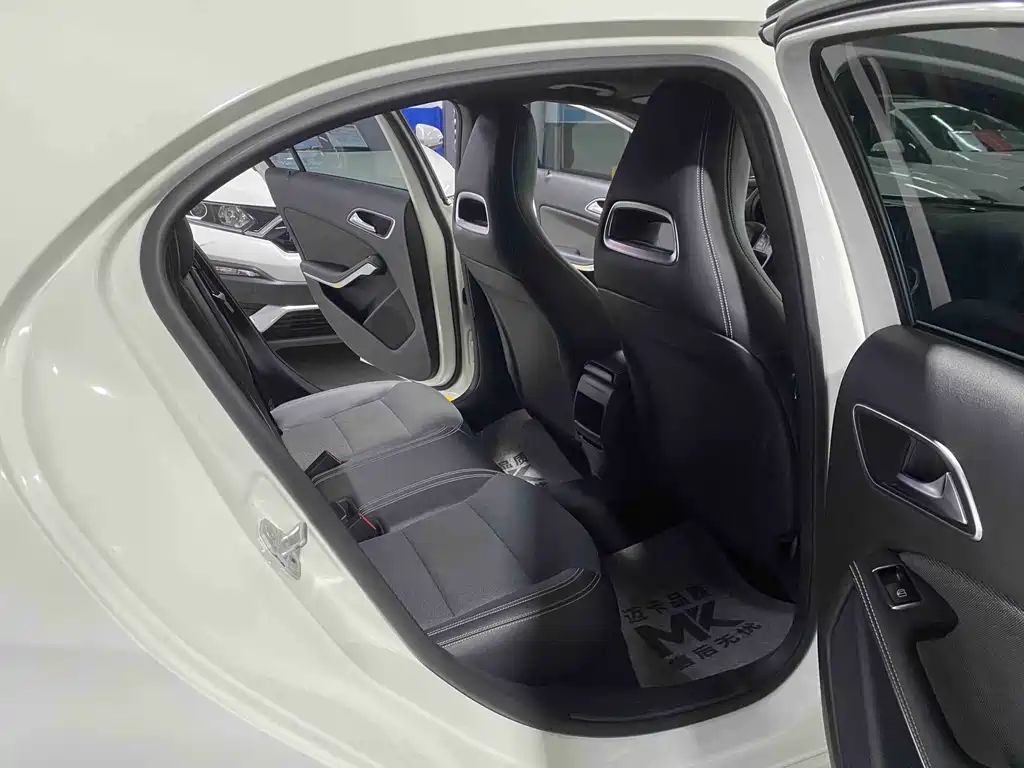 Mercedes-Benz A-Class (Import) — миниатюра 9