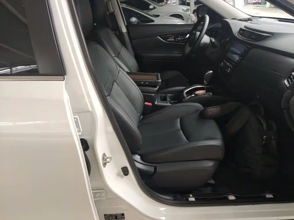 Nissan X-Trail — миниатюра 25
