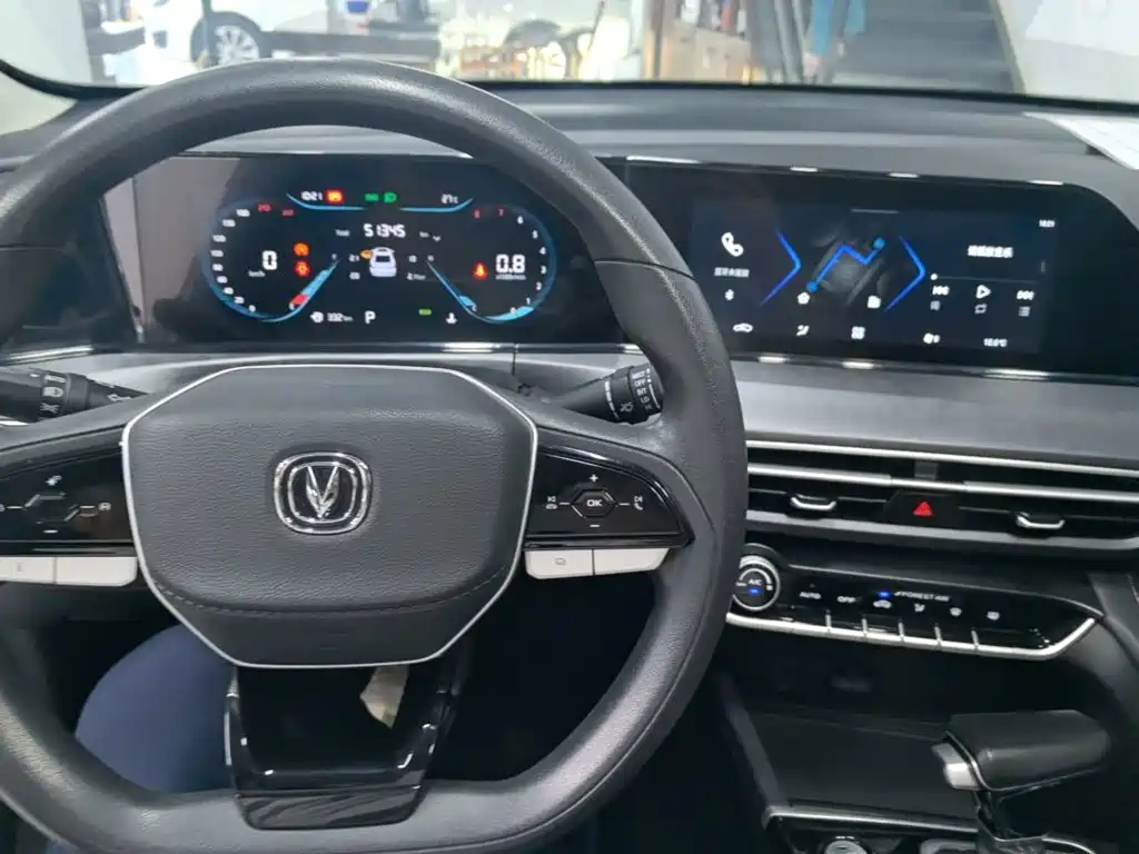 Changan Eado — миниатюра 10